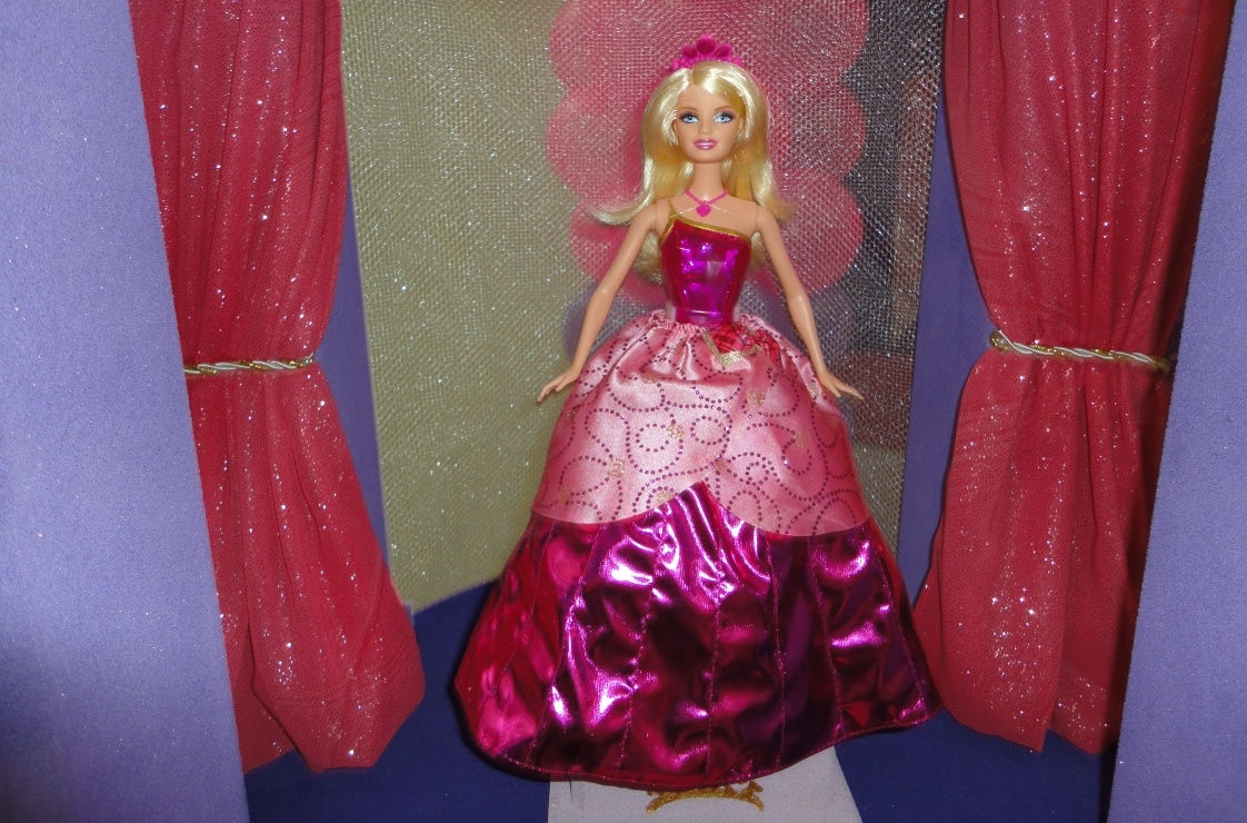 Barbie-Escola-de-Princesas-Detalhes-1.jpg
