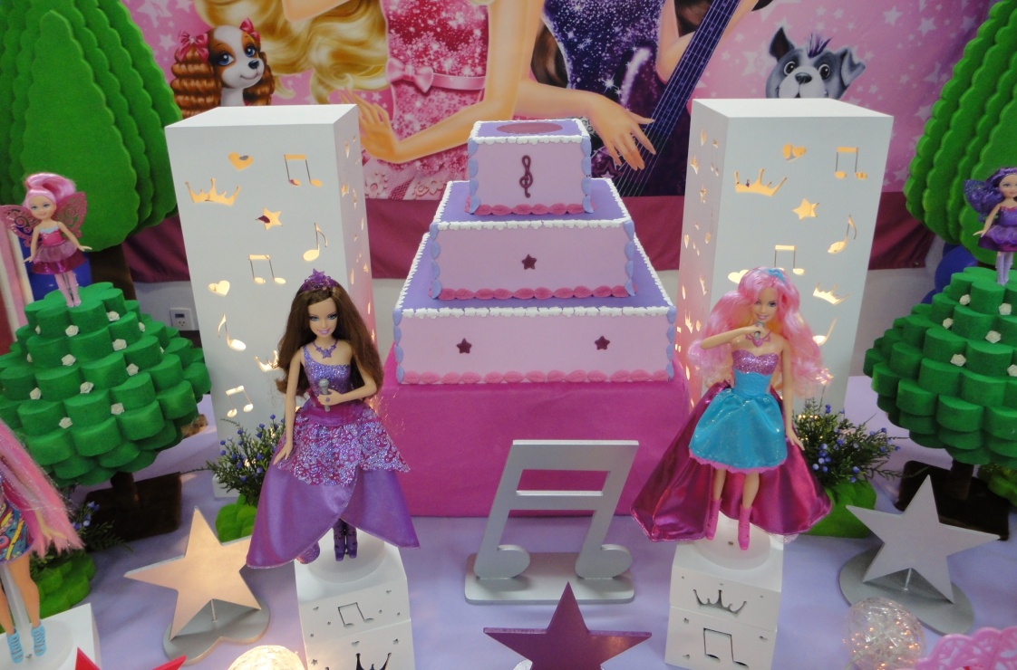 Barbie-a-princesa-e-a-pop-star-detalhes-1.jpg