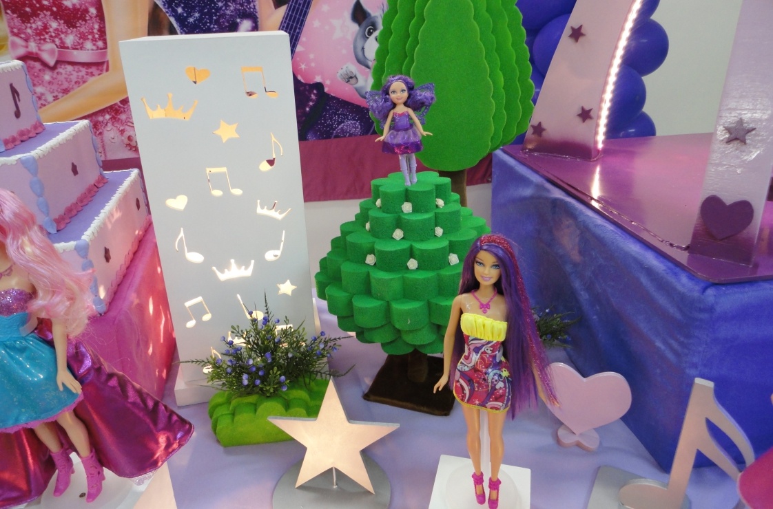 Barbie-a-princesa-e-a-pop-star-detalhes-3.jpg
