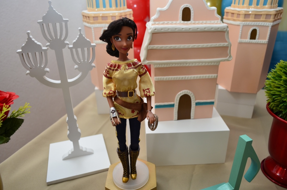 Elena-de-Avalor-detalhes-3.jpg